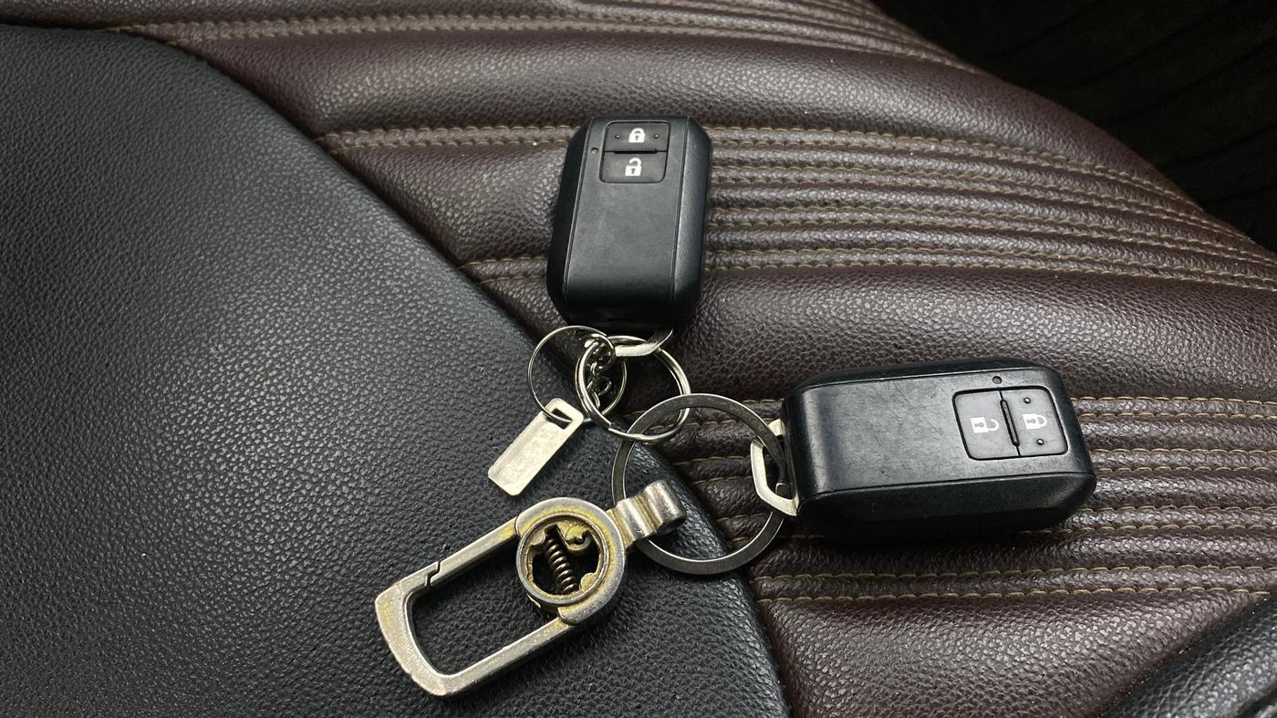 2023 Maruti Grand Vitara SIGMA SMART HYBRID, Petrol, Manual, 66,821 km, Key Close Up