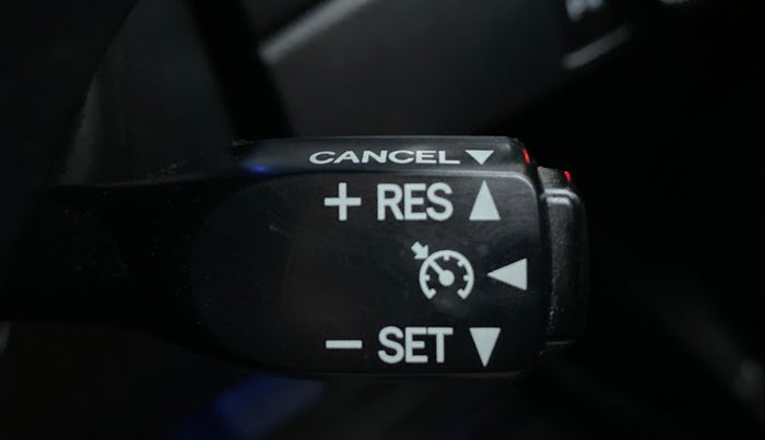 2017 Toyota Corolla Altis VL AT, CNG, Automatic, 96,186 km, Adaptive Cruise Control