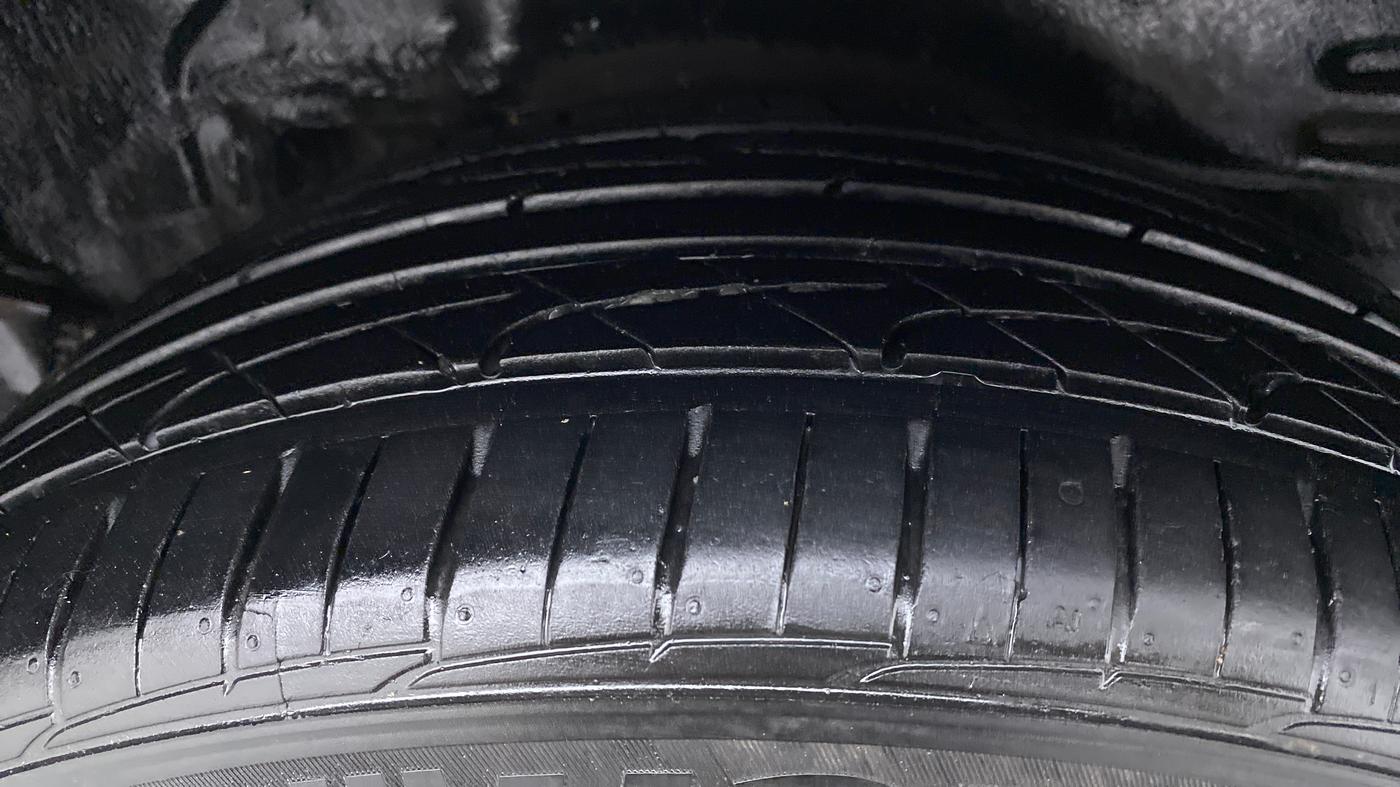 2017 Toyota Corolla Altis VL AT, CNG, Automatic, 96,186 km, Left Rear Tyre Tread