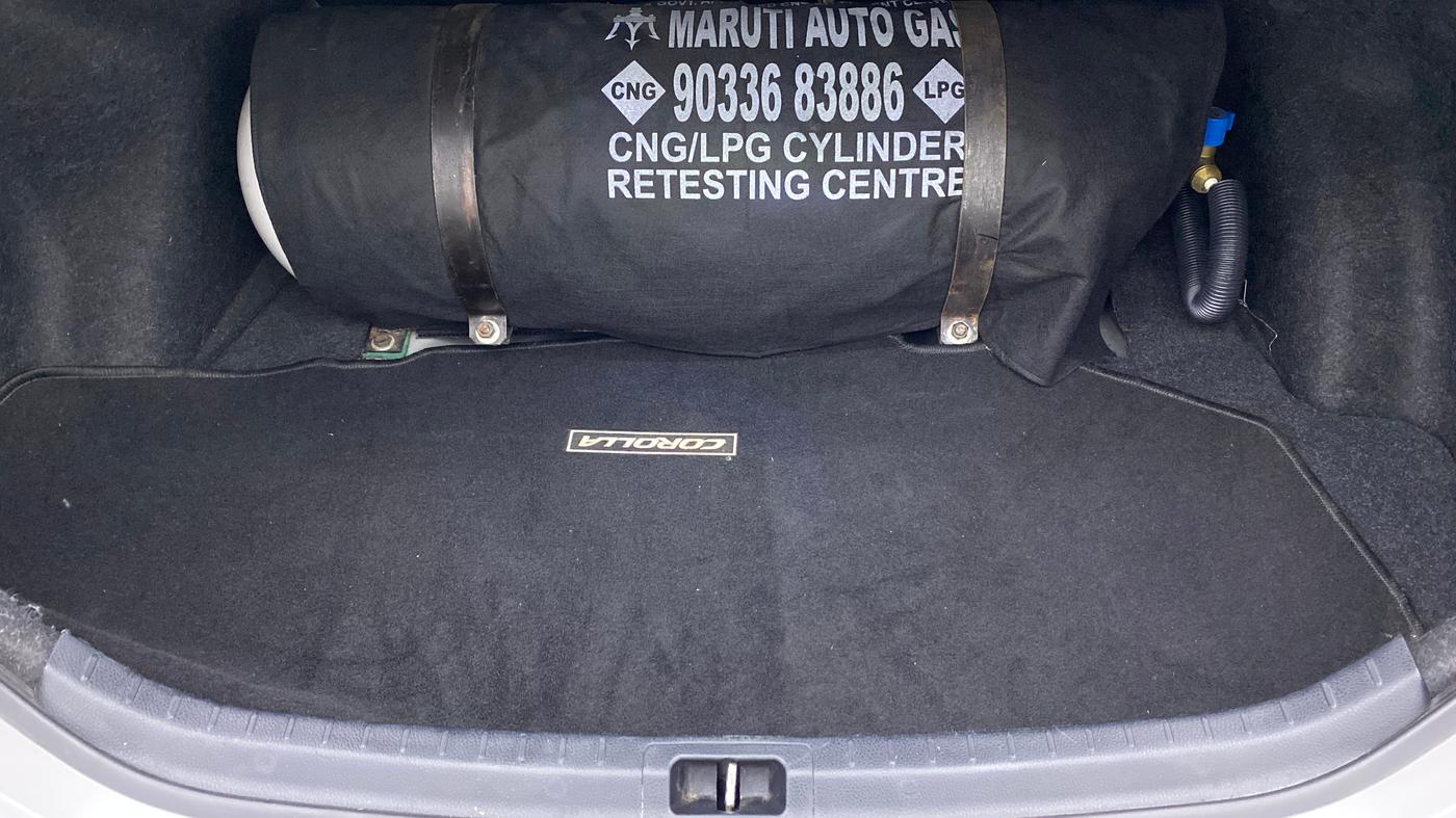 2017 Toyota Corolla Altis VL AT, CNG, Automatic, 96,186 km, Boot Inside