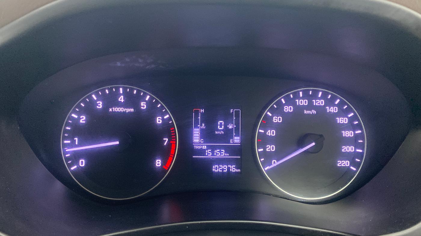 2017 Hyundai Elite i20 SPORTZ 1.2, Petrol, Manual, 1,02,976 km, Odometer Image
