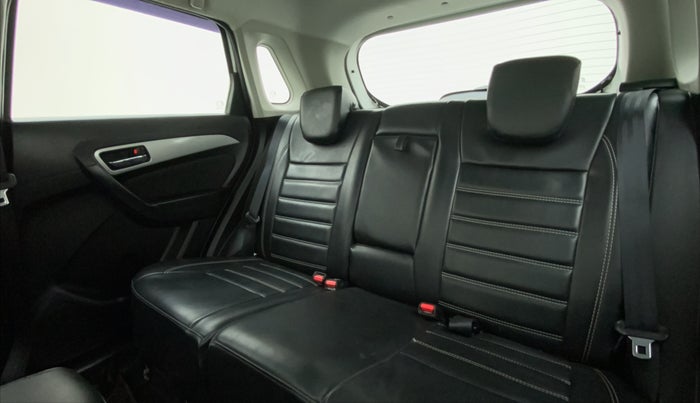 2020 Maruti Vitara Brezza ZXI, Petrol, Manual, 32,136 km, Right Side Rear Door Cabin