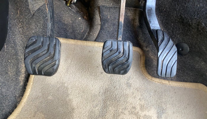 2020 Renault TRIBER RXZ, Petrol, Manual, 40,968 km, Pedals