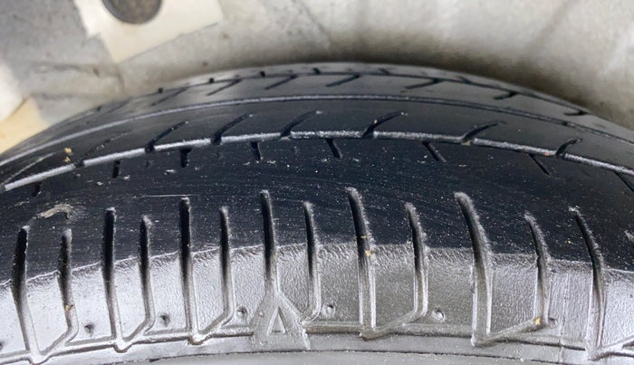 2012 Hyundai i10 MAGNA 1.2 KAPPA2, Petrol, Manual, 39,842 km, Right Rear Tyre Tread