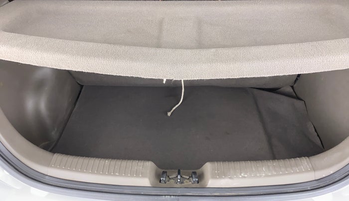 2012 Hyundai i10 MAGNA 1.2 KAPPA2, Petrol, Manual, 39,842 km, Boot Inside
