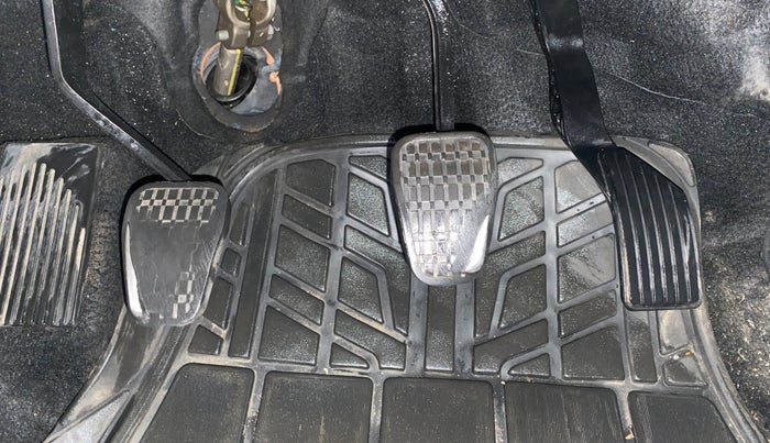 2018 Tata NEXON XZ PLUS DIESEL, Diesel, Manual, 71,756 km, Pedals