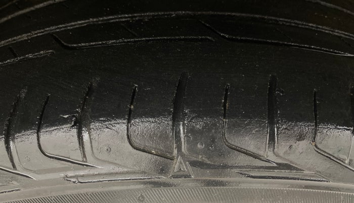 2018 Tata NEXON XZ PLUS DIESEL, Diesel, Manual, 71,756 km, Right Front Tyre Tread