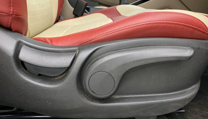 2018 Hyundai Tucson 2WD MT PETROL, Petrol, Manual, 87,471 km, Driver Side Adjustment Panel