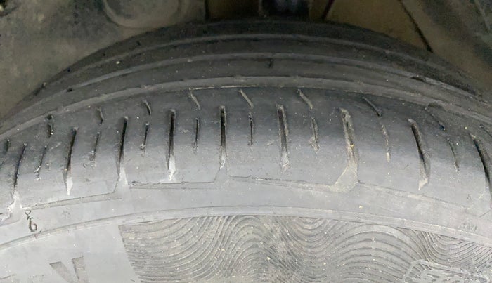 2018 Hyundai Tucson 2WD MT PETROL, Petrol, Manual, 87,471 km, Left Front Tyre Tread