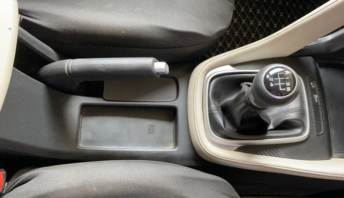 2023 MG ASTOR SUPER 1.5 MT, Petrol, Manual, 81,227 km, Gear Lever