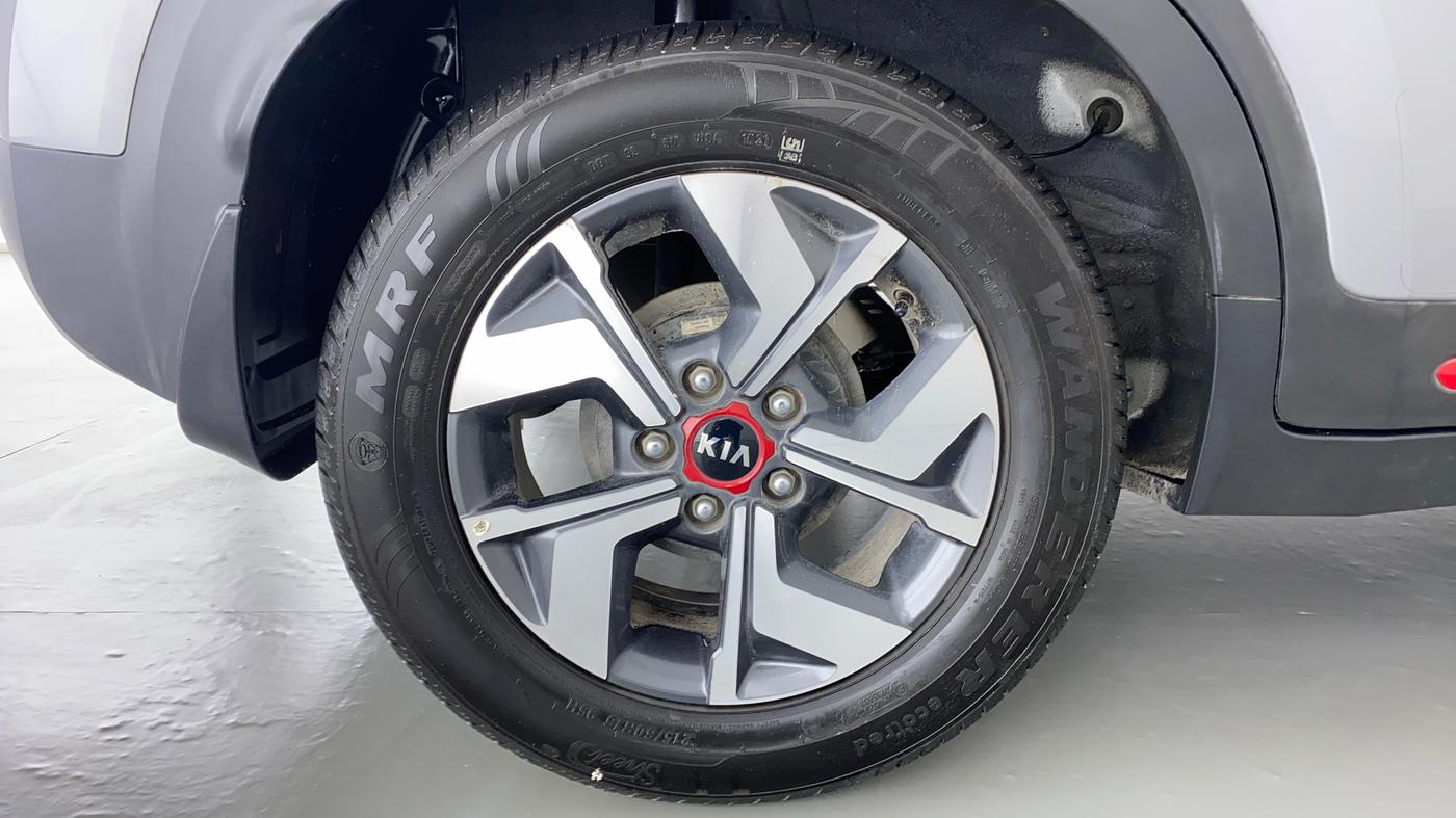 2021 KIA SONET GTX PLUS 1.5D  MT, Diesel, Manual, 14,871 km, Right Rear Wheel