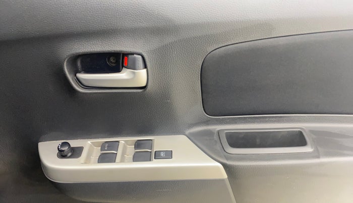 2012 Maruti Wagon R 1.0 VXI, CNG, Manual, 64,965 km, Driver Side Door Panels Control