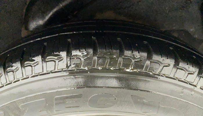2011 Hyundai i10 SPORTZ 1.2, Petrol, Manual, Left Rear Tyre Tread