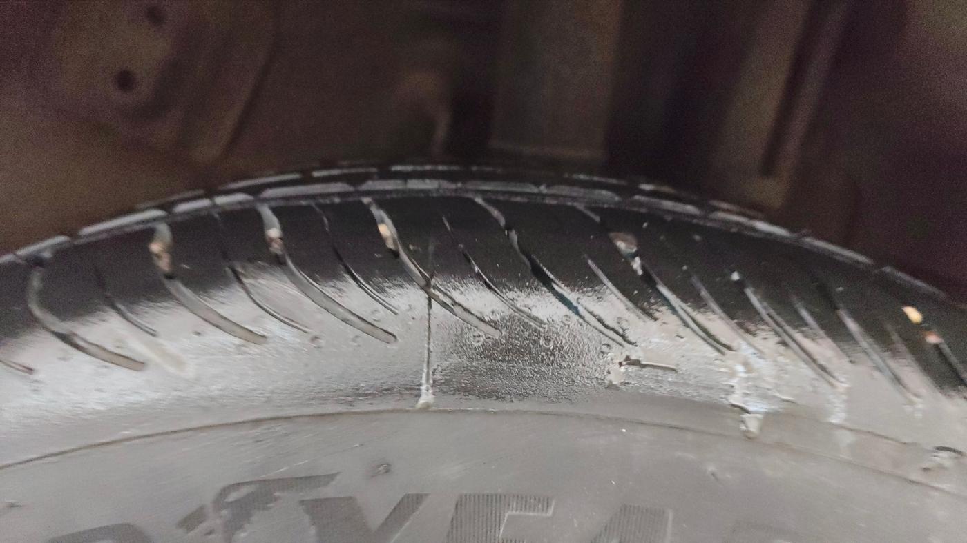 2023 Tata NEXON XZA PLUS PETROL, Petrol, Automatic, 45,779 km, Left Rear Tyre Tread