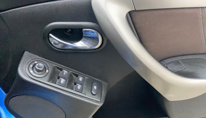 2020 Renault Duster RXZ 1.3 TURBO PETROL MT, Petrol, Manual, 47,967 km, Driver Side Door Panels Control