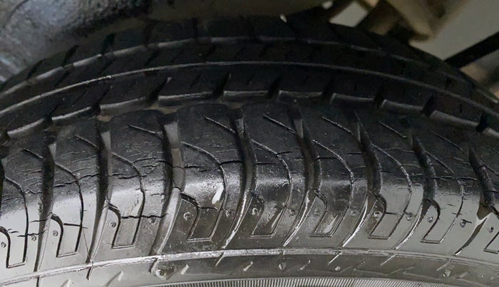 2016 Maruti Wagon R 1.0 VXI AMT, Petrol, Automatic, 59,424 km, Left Rear Tyre Tread