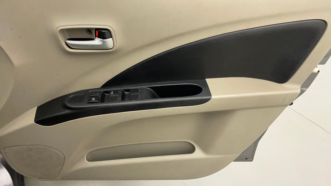2017 Maruti Celerio VXI CNG, CNG, Manual, 48,726 km, Driver Side Door Panels Control