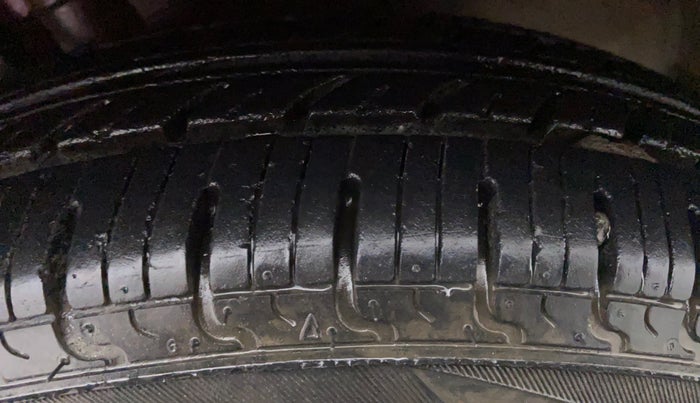 2018 Datsun Redi Go 1.0 S AT, Petrol, Automatic, 6,469 km, Left Front Tyre Tread