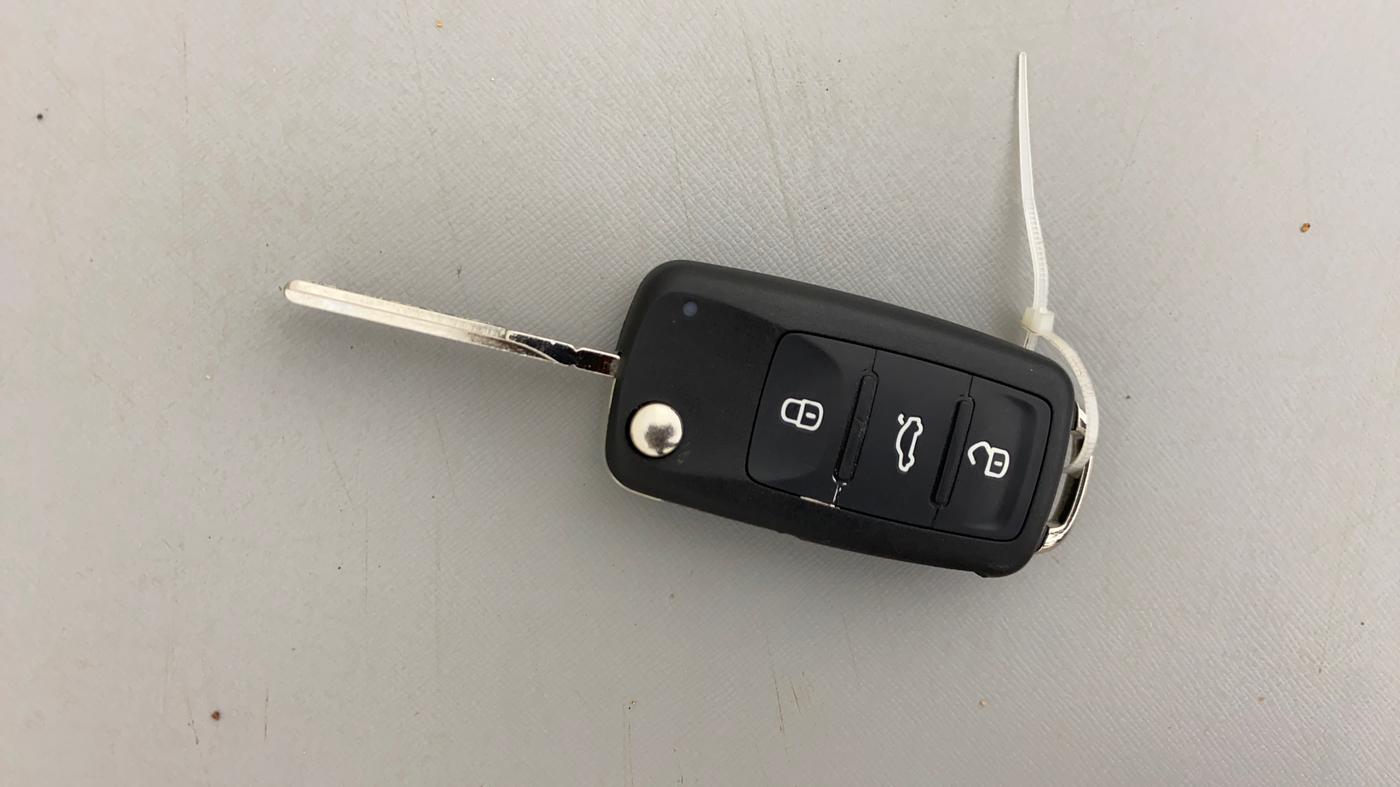 2019 Volkswagen Ameo HIGHLINE PLUS 1.5L AT 16 ALLOY, Diesel, Automatic, 59,663 km, Key Close Up