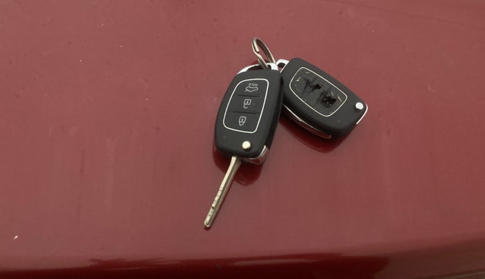2015 Hyundai Xcent S 1.2, Petrol, Manual, 59,922 km, Key Close Up