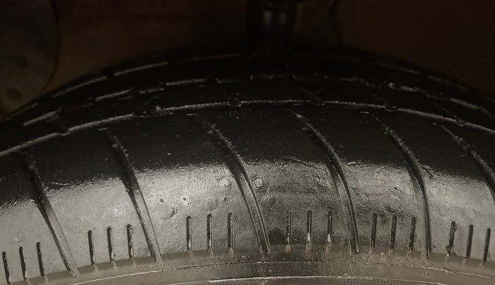 2015 Hyundai Xcent S 1.2, Petrol, Manual, 59,922 km, Left Front Tyre Tread