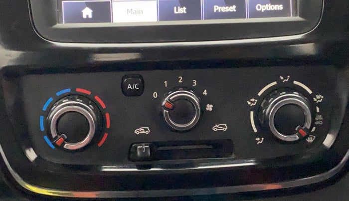 2016 Renault Kwid RXT 1.0, Petrol, Manual, 73,576 km, Dashboard - Air Re-circulation knob is not working