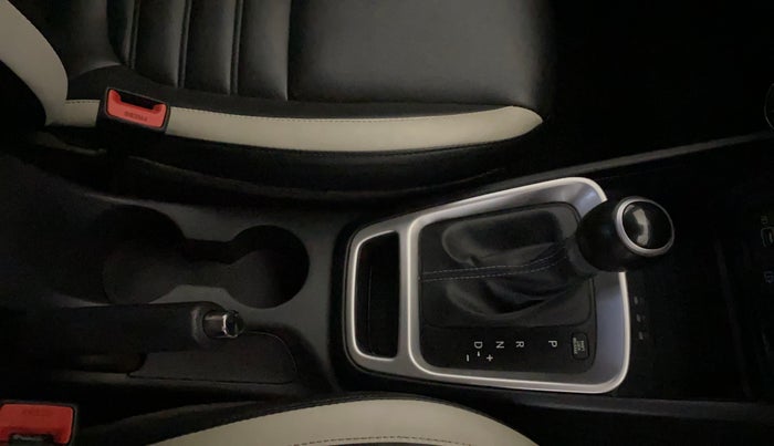 2021 Hyundai VENUE SX PLUS 1.0 TURBO DCT, Petrol, Automatic, 43,454 km, Gear Lever