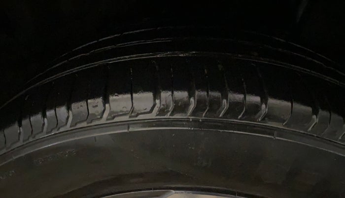 2021 Hyundai VENUE SX PLUS 1.0 TURBO DCT, Petrol, Automatic, 43,454 km, Left Rear Tyre Tread