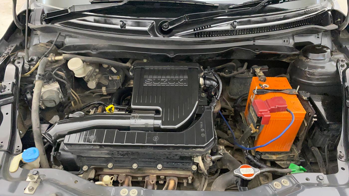 2017 Maruti Swift ZXI, Petrol, Manual, 1,32,487 km, Engine View