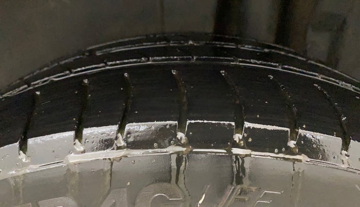 2017 Maruti Swift ZXI, Petrol, Manual, 1,32,487 km, Left Rear Tyre Tread