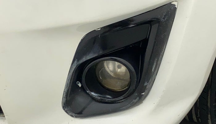 2014 Maruti Ertiga VXI CNG, CNG, Manual, 83,463 km, Left fog light - Not working