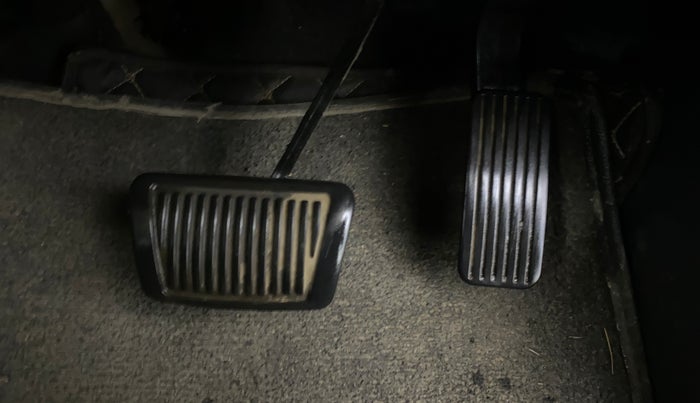 2023 KIA CARENS  PRESTIGE PLUS 1.5 TURBO PETROL DCT 7 STR, Petrol, Automatic, 76,316 km, Pedals