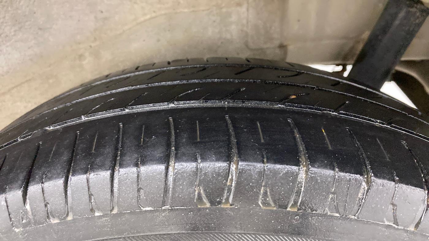 2013 Maruti Wagon R 1.0 VXI, Petrol, Manual, 92,195 km, Left Rear Tyre Tread