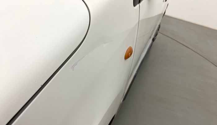 2013 Maruti Wagon R 1.0 VXI, Petrol, Manual, 92,195 km, Left fender - Slightly dented