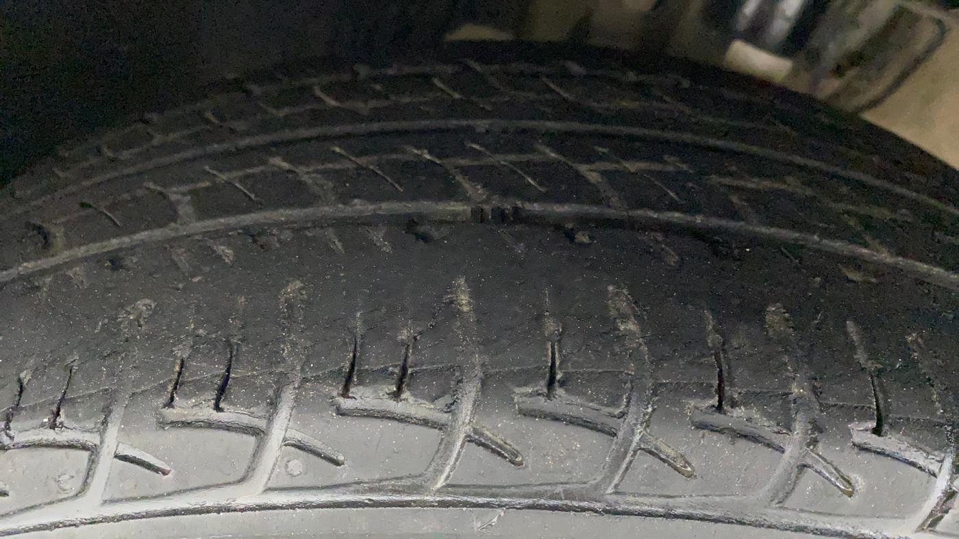2019 Volkswagen Vento HIGHLINE DIESEL, Diesel, Manual, 52,858 km, Left Front Tyre Tread
