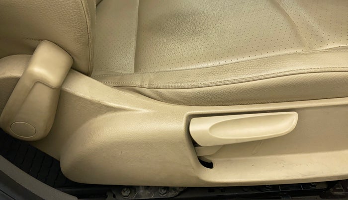 2019 Volkswagen Vento HIGHLINE DIESEL, Diesel, Manual, 52,858 km, Driver Side Adjustment Panel