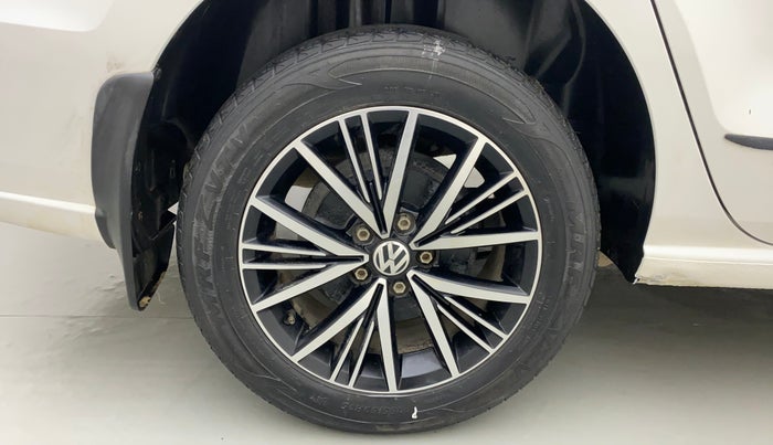 2019 Volkswagen Vento HIGHLINE DIESEL, Diesel, Manual, 52,858 km, Right Rear Wheel