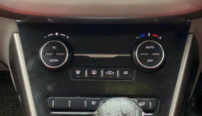 2018 Tata NEXON XZA PLUS PETROL DUAL TONE, Petrol, Automatic, 1,08,812 km, Automatic Climate Control
