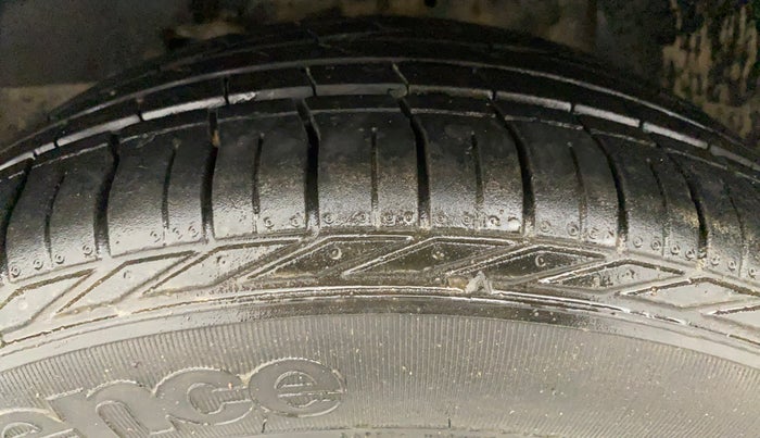 2018 Tata NEXON XZA PLUS PETROL DUAL TONE, Petrol, Automatic, 1,08,812 km, Left Front Tyre Tread