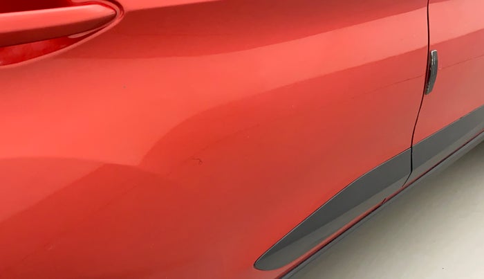 2018 Tata NEXON XZA PLUS PETROL DUAL TONE, Petrol, Automatic, 1,08,812 km, Right rear door - Minor scratches