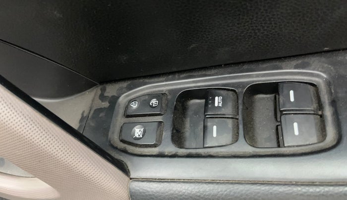 2020 Hyundai Creta SX (O) EXECUTIVE 1.6 PETROL, Petrol, Manual, 1,08,236 km, Driver Side Door Panels Control