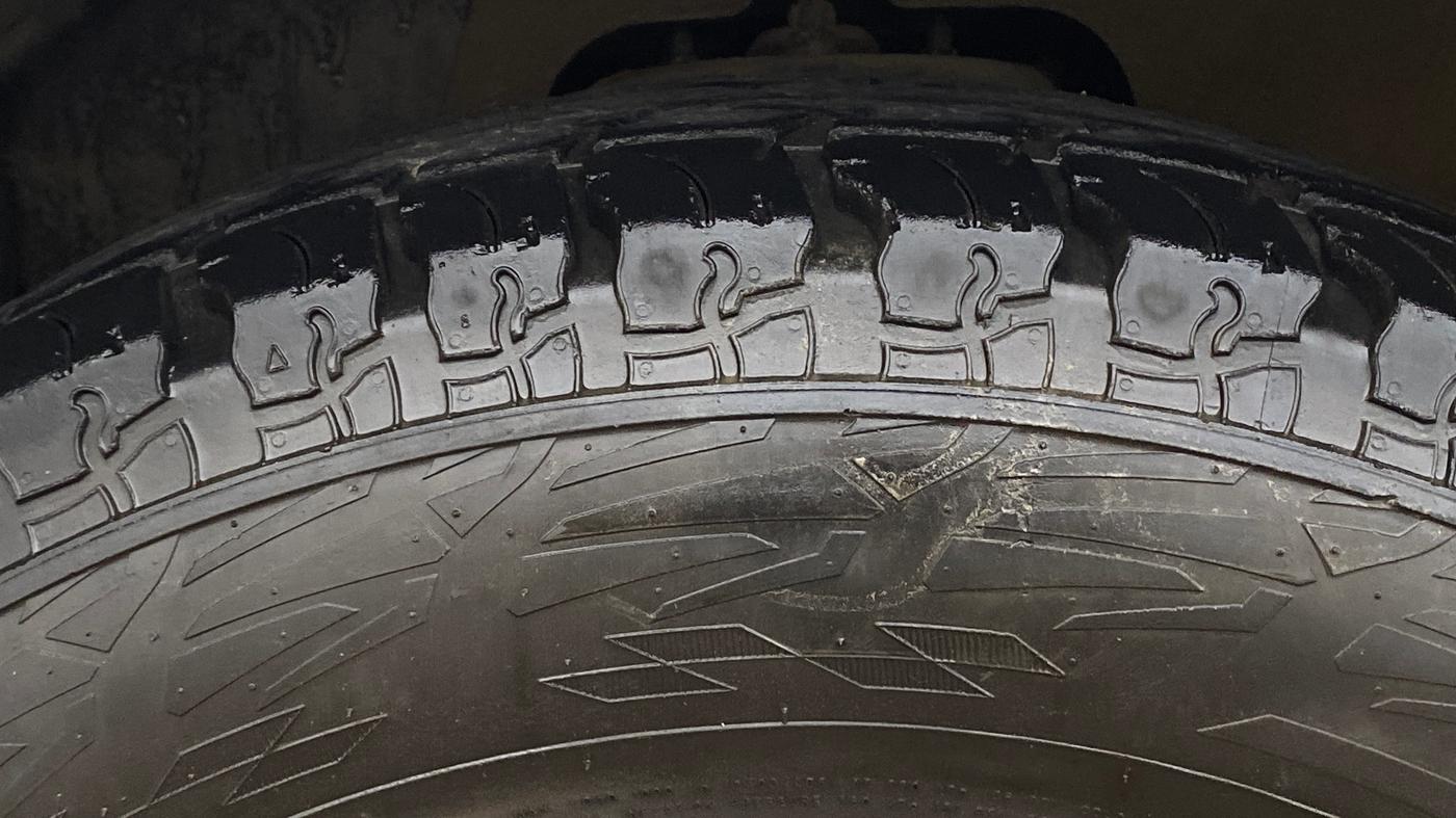 2022 Mahindra Thar LX PETROL HT 4WD AT, Petrol, Automatic, 31,431 km, Left Front Tyre Tread