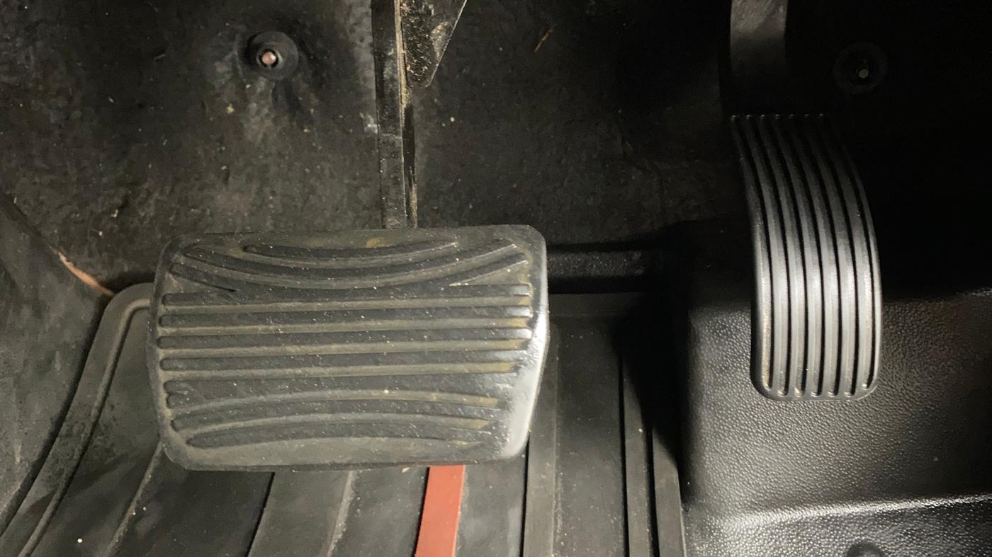 2022 Mahindra Thar LX PETROL HT 4WD AT, Petrol, Automatic, 31,431 km, Pedals