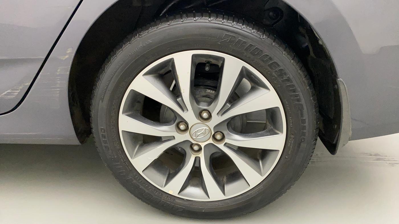 2017 Hyundai Verna 1.6 VTVT SX AT, Petrol, Automatic, 23,581 km, Left Rear Wheel