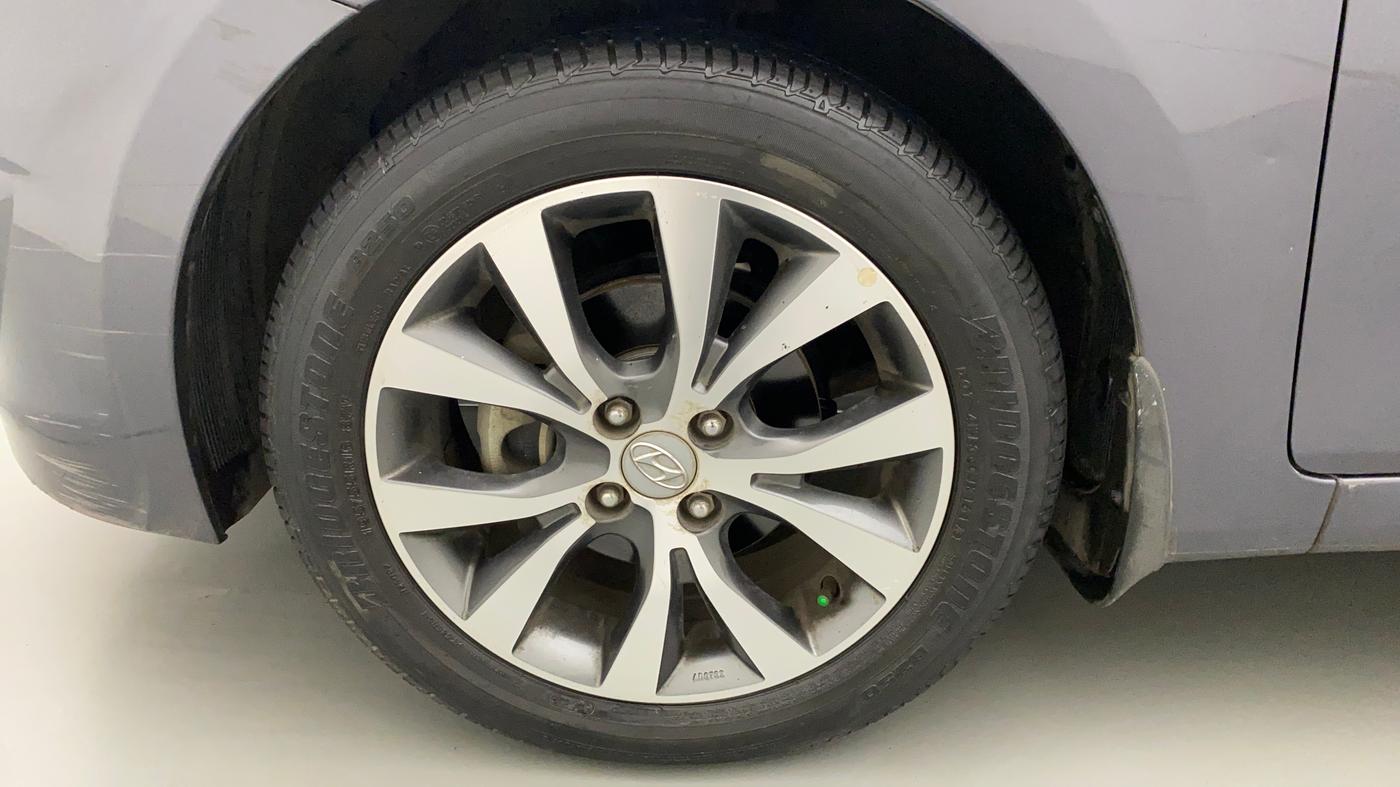 2017 Hyundai Verna 1.6 VTVT SX AT, Petrol, Automatic, 23,581 km, Left Front Wheel