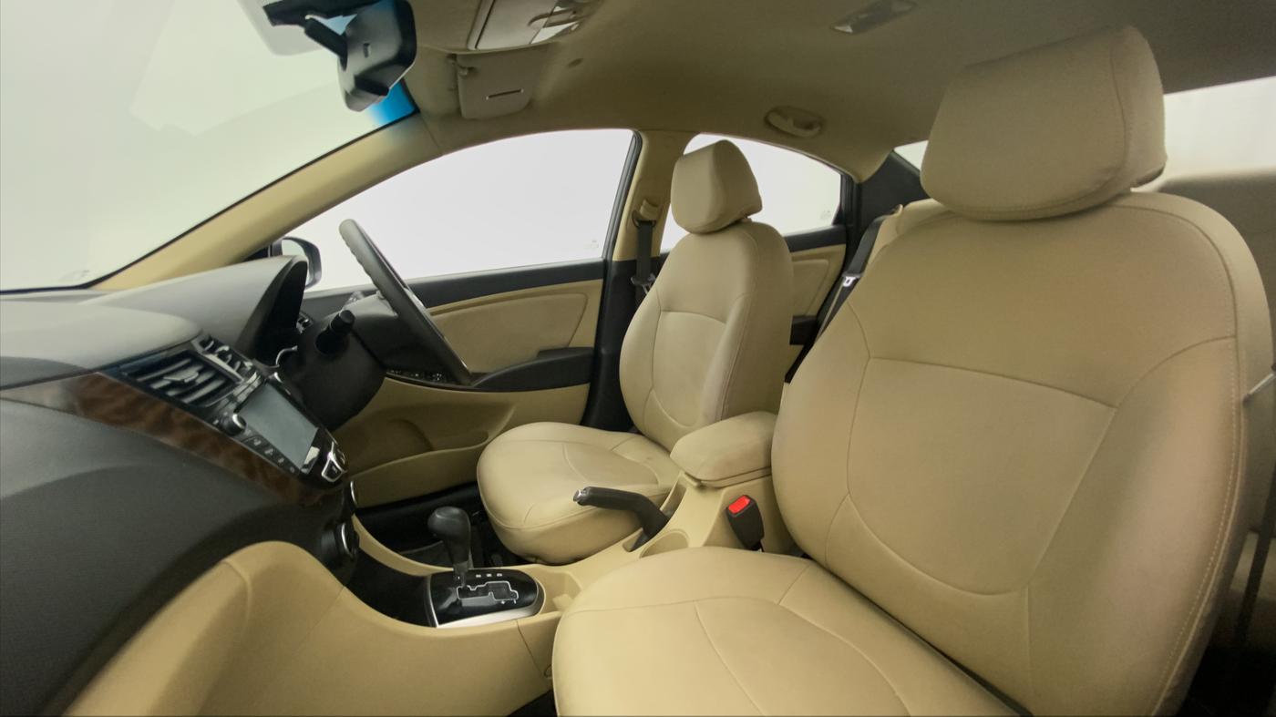 2017 Hyundai Verna 1.6 VTVT SX AT, Petrol, Automatic, 23,581 km, Right Side Front Door Cabin