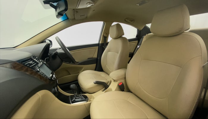 2017 Hyundai Verna 1.6 VTVT SX AT, Petrol, Automatic, 23,581 km, Right Side Front Door Cabin