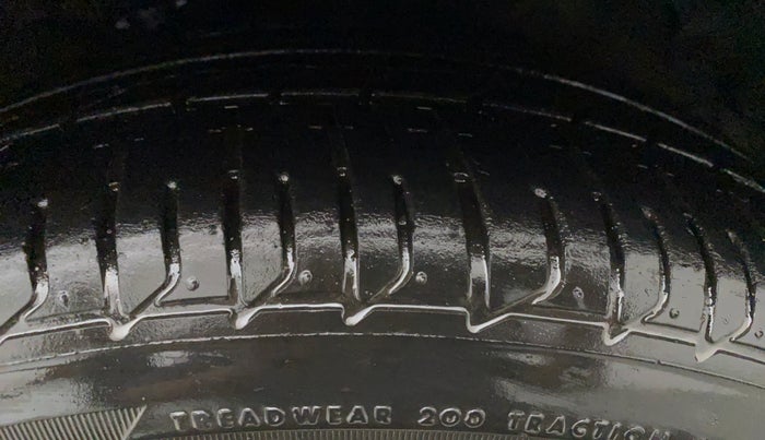 2017 Hyundai Verna 1.6 VTVT SX AT, Petrol, Automatic, 23,581 km, Left Front Tyre Tread