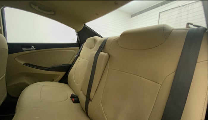 2017 Hyundai Verna 1.6 VTVT SX AT, Petrol, Automatic, 23,581 km, Right Side Rear Door Cabin