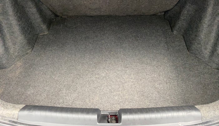 2017 Honda Amaze 1.2L I-VTEC SX, Petrol, Manual, 47,200 km, Boot Inside